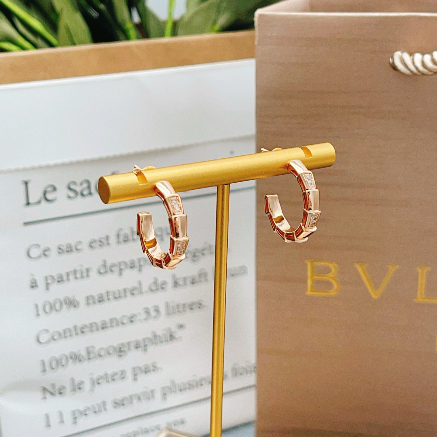 Bvlgari BVLGARI最新款，非常的上镜‼ 设计很特别值得入手 高级手工坊系列