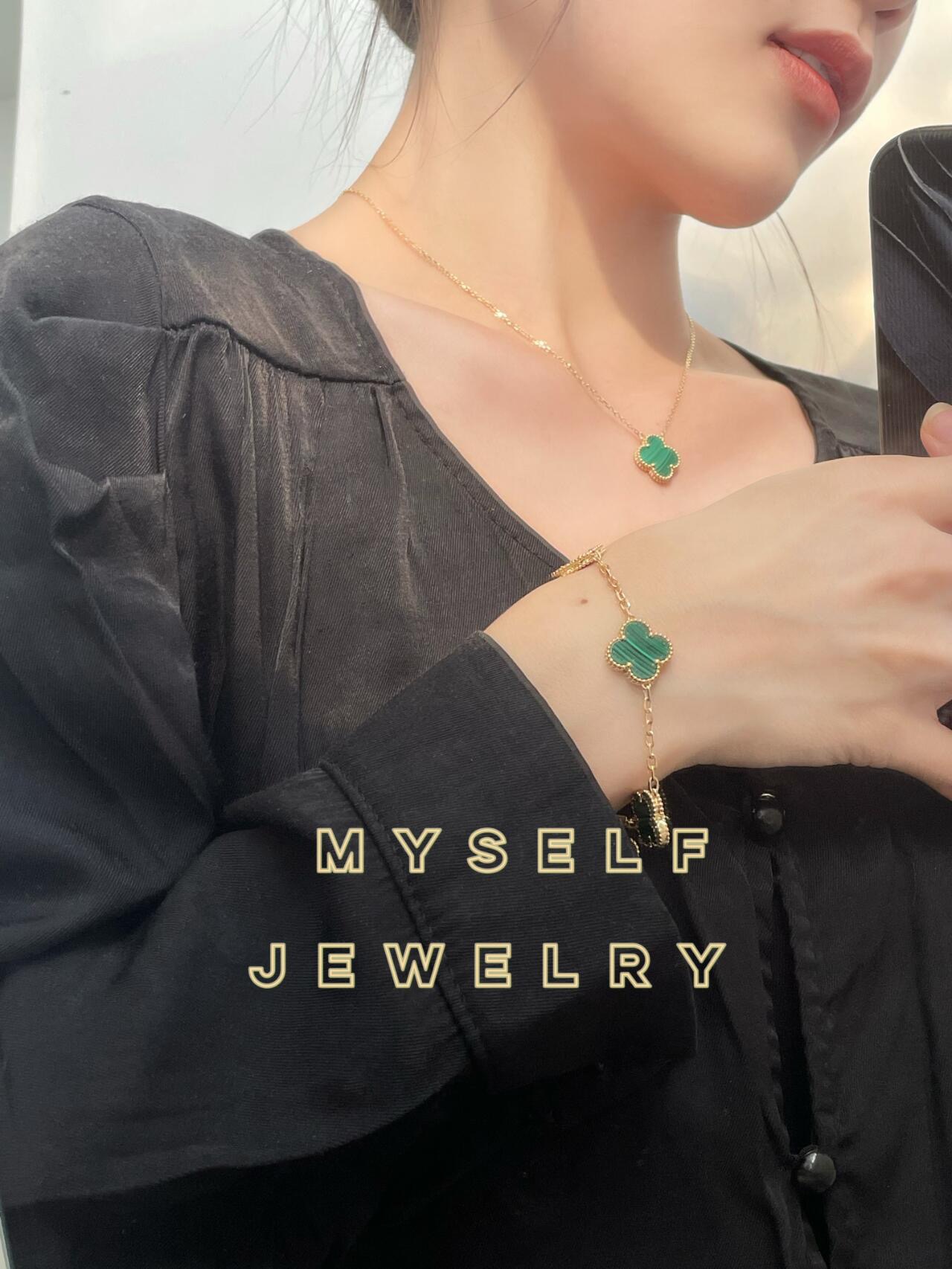 Van Cleef Arpels Alhambra bracelet Yellow gold with green malachite rose gold with green malachite white gold with green malachite 19cm