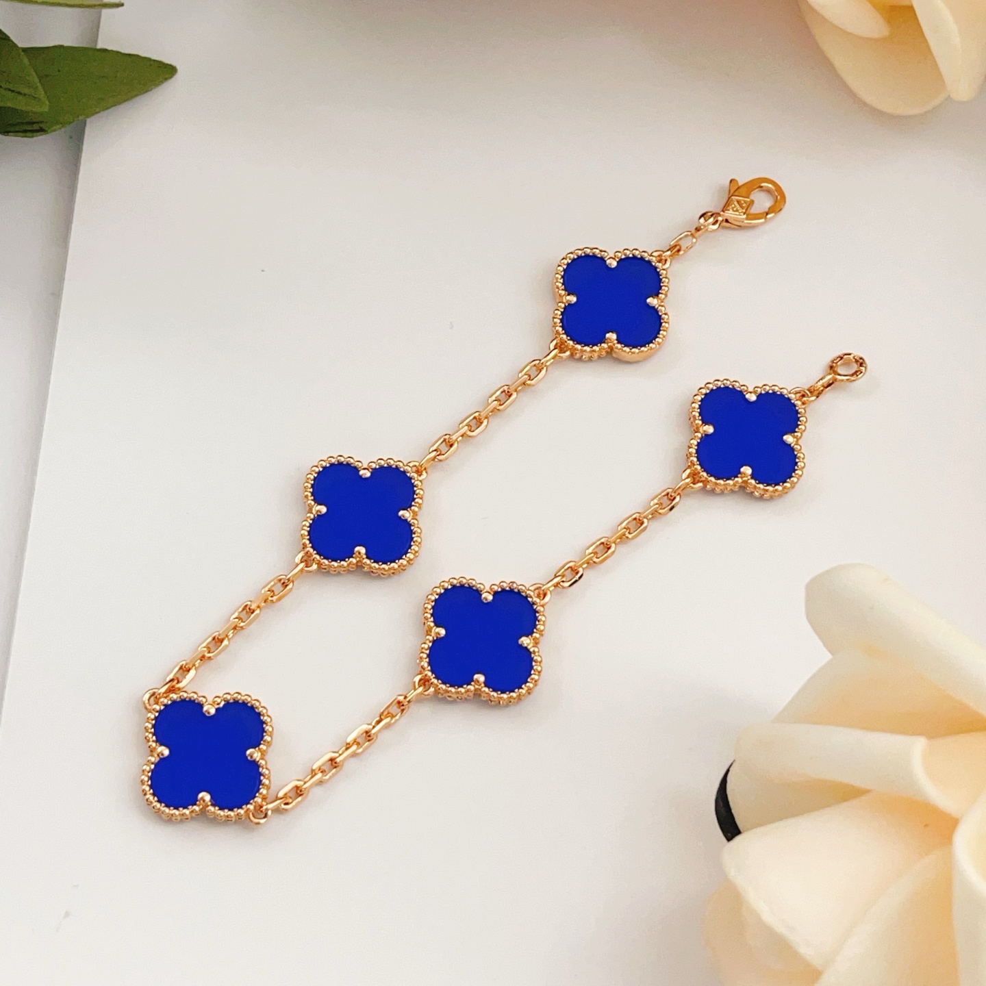 Van Cleef Arpels Vintage Alhambra bracelet Rose gold with blue lapis lazuli clover motifs 18cm
