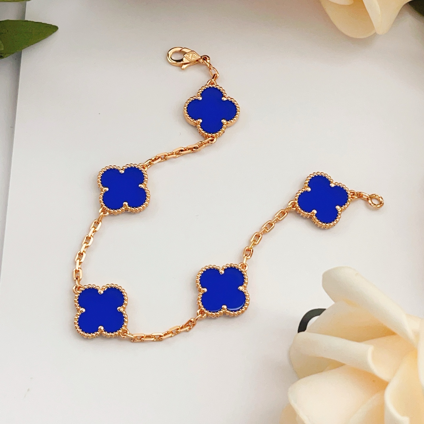 Van Cleef Arpels Vintage Alhambra bracelet Rose gold with blue lapis lazuli clover motifs 18cm
