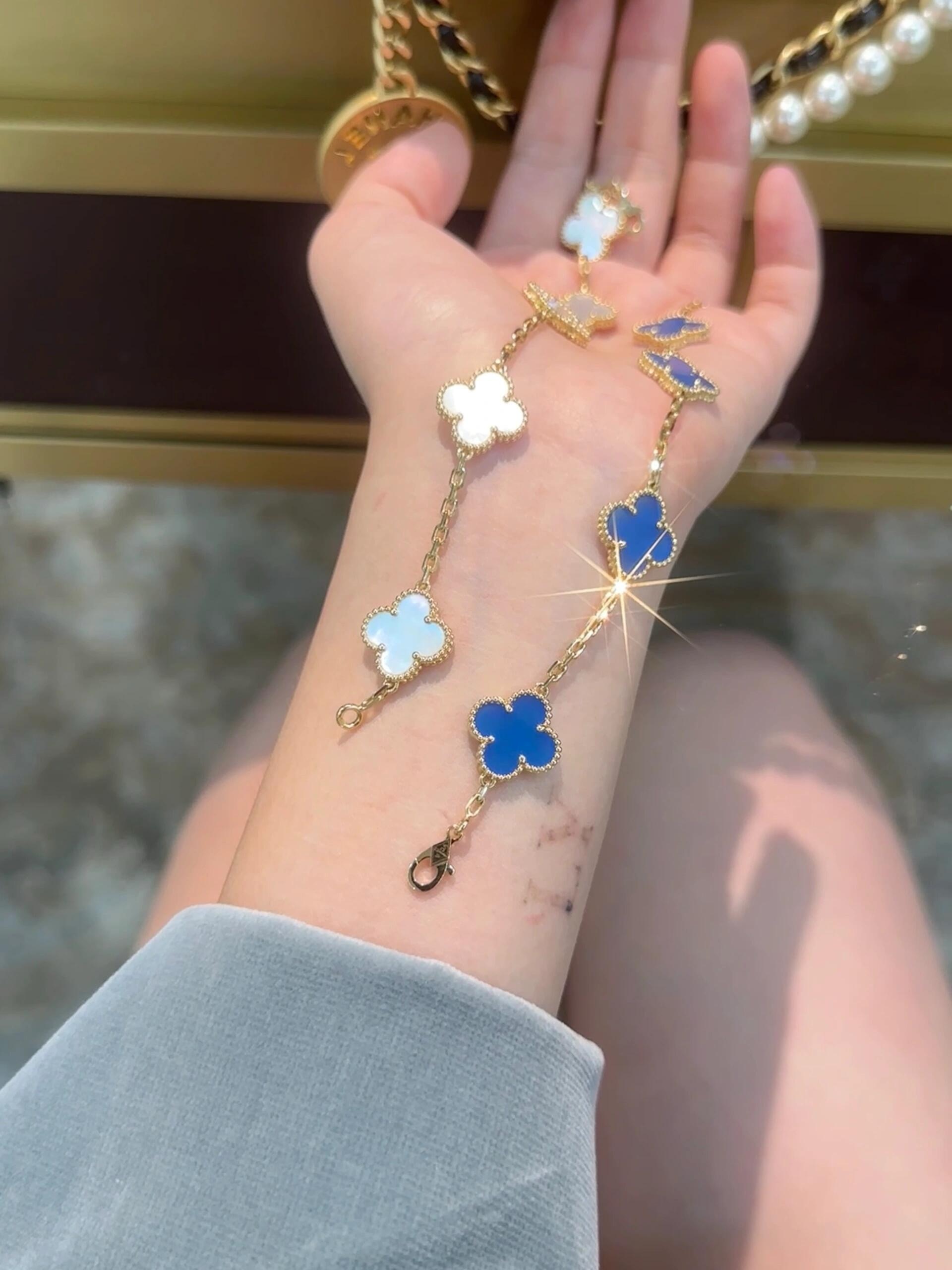 Pulseira Van Cleef Arpels Alhambra Ouro amarelo com ágata azul Ouro branco com ágata azul Ouro rosa com ágata azul 18 cm