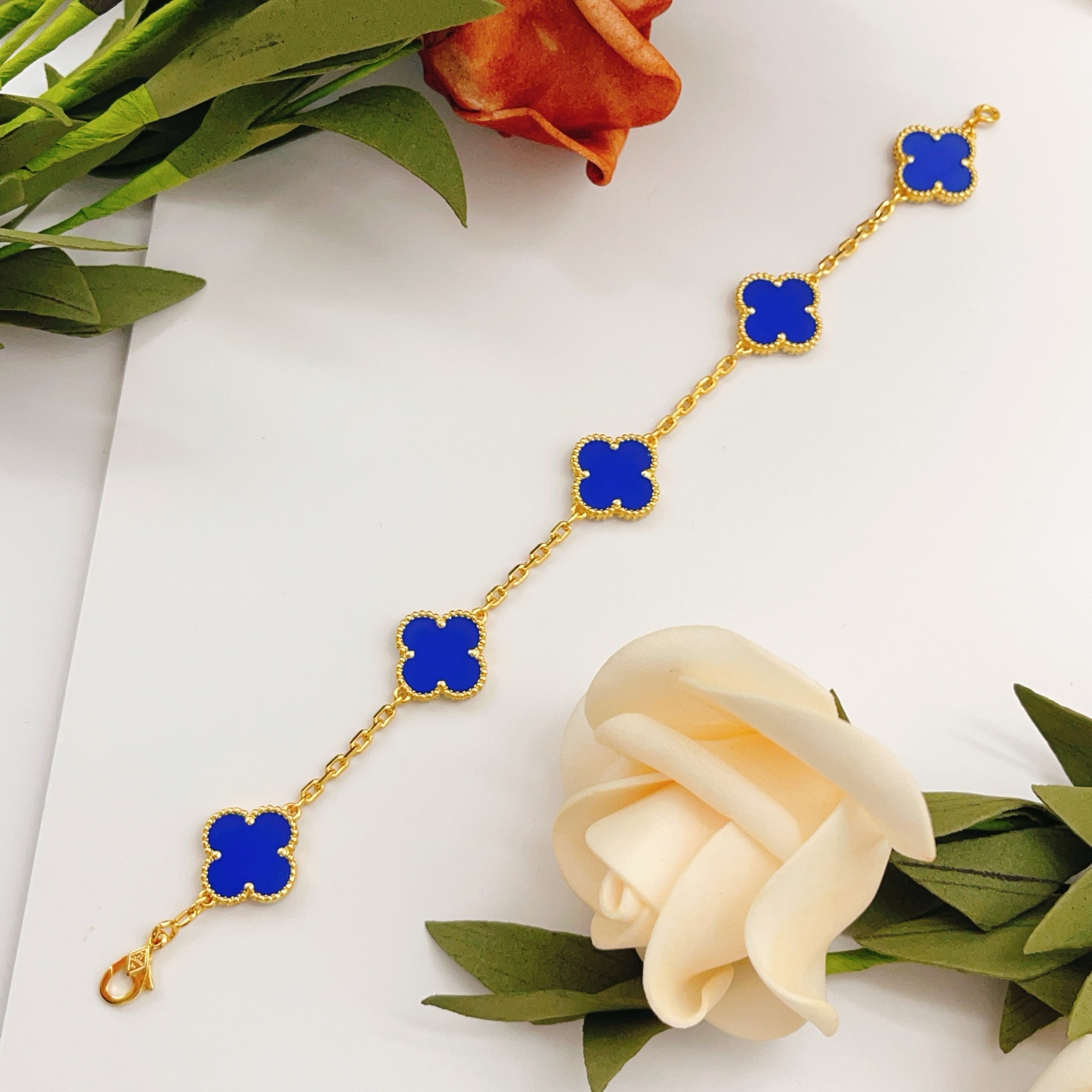 Pulsera Van Cleef Arpels Alhambra Oro amarillo con motivos de tréboles de lapislázuli azul 18cm