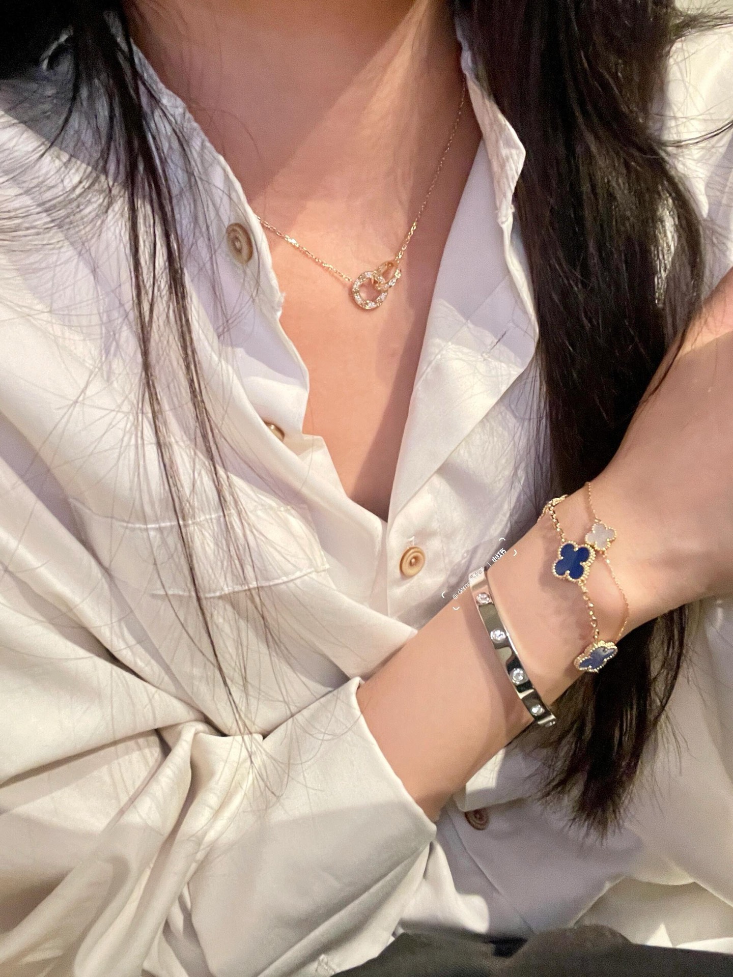 Bracciale Van Cleef Arpels Alhambra in oro giallo agata blu 17 cm