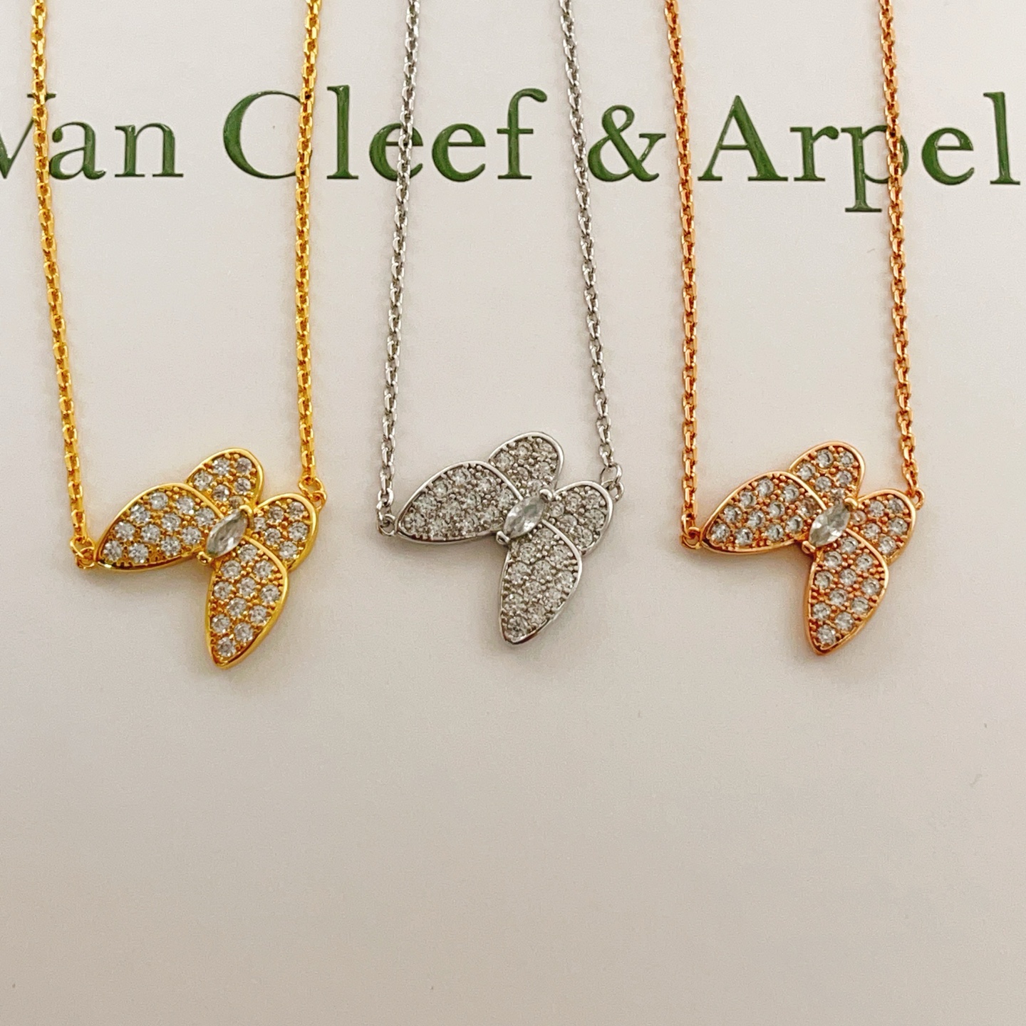 Van Cleef Arpels Two Butterfly bracelet White gold diamond 17cm