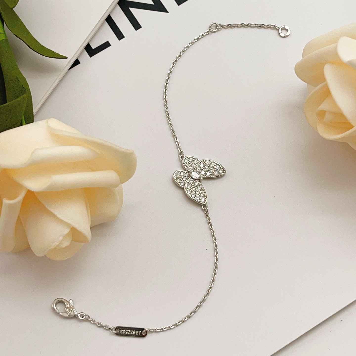 Van Cleef Arpels Two Butterfly bracelet White gold diamond 17cm
