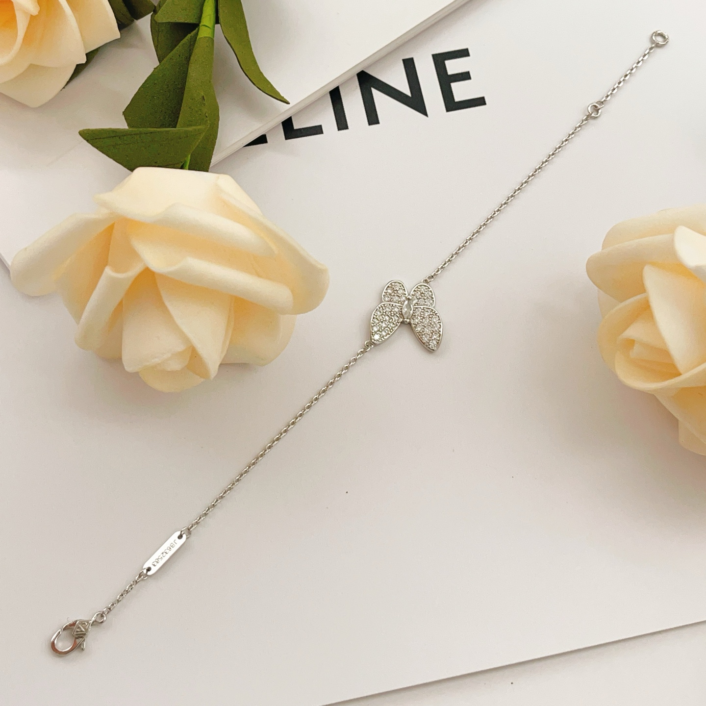 Van Cleef Arpels Two Butterfly bracelet White gold diamond 17cm