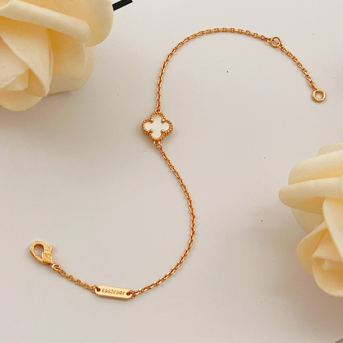 Van Cleef Arpels Sweet Alhambra bracelet 18k rose gold mother-of-pearl 17cm