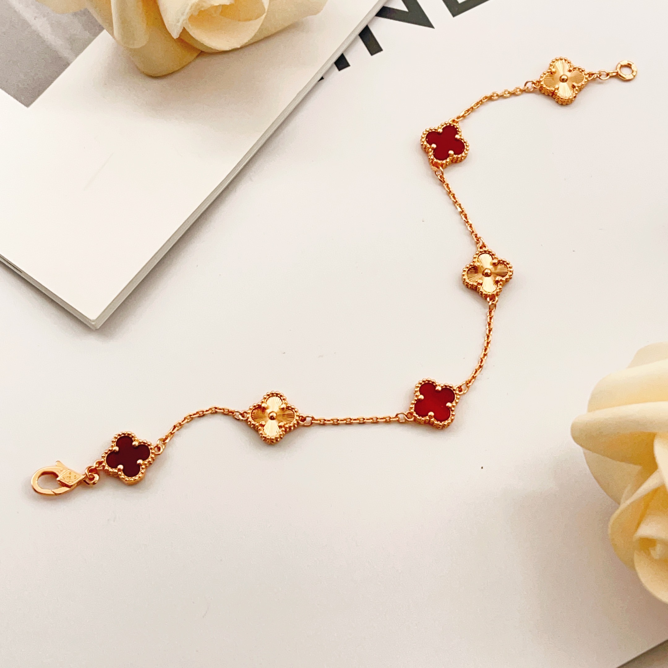 Van Cleef Arpels Sweet Alhambra bracelet Rose gold metal with red carnelian and guilloche rose gold clover motifs 16cm