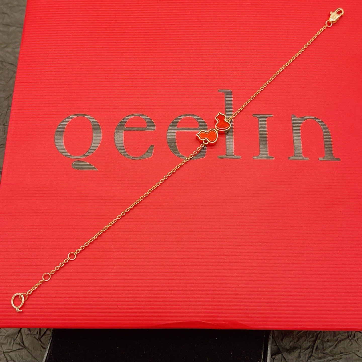 Qeelin Wulu bracelet 18K rose gold with red carnelian inlay 16-19cm adjustable