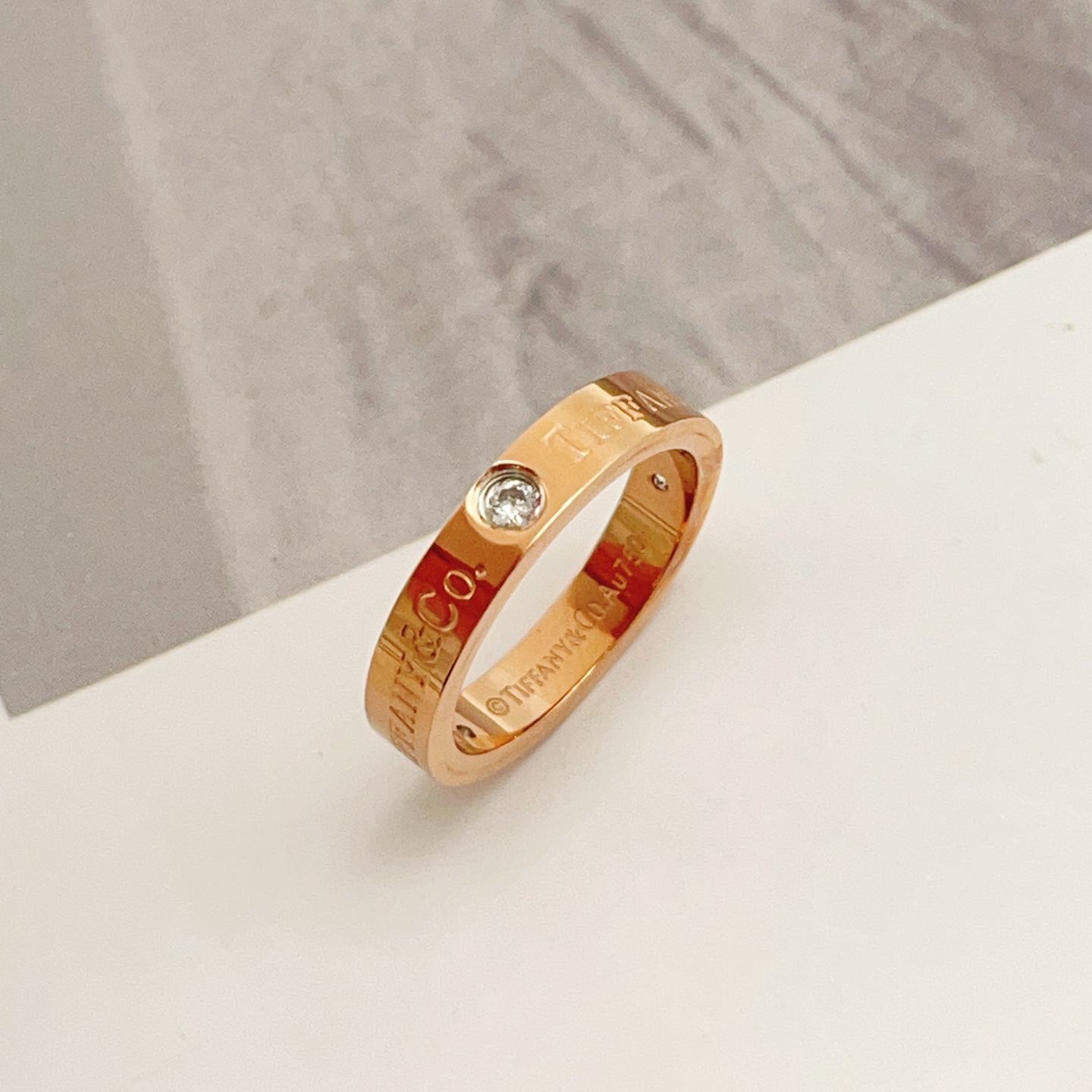 Tiffany & Co. Tiffany*帝芙尼最新款，非常的上镜‼ 设计很特别值得入手 高级手工坊系列