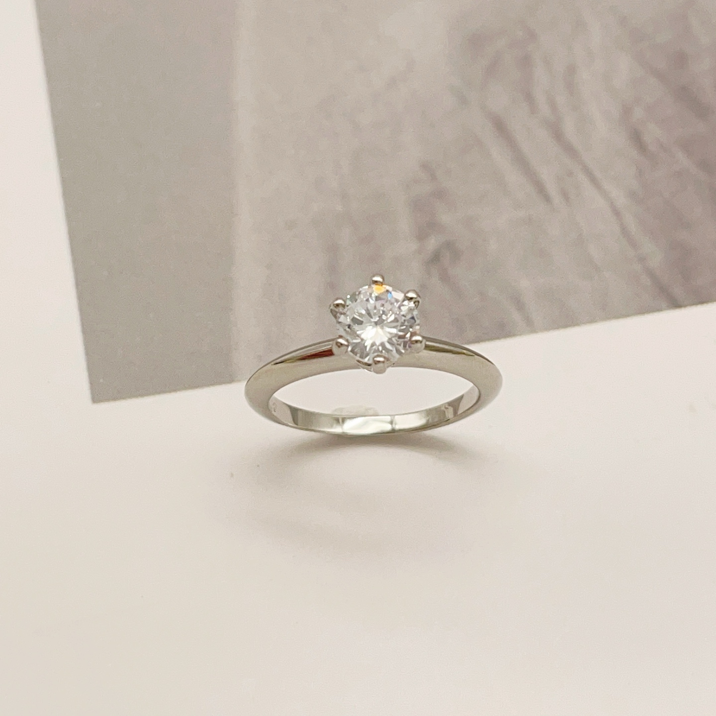 Tiffany & Co. Tiffany*帝芙尼最新款，非常的上镜‼ 设计很特别值得入手 高级手工坊系列