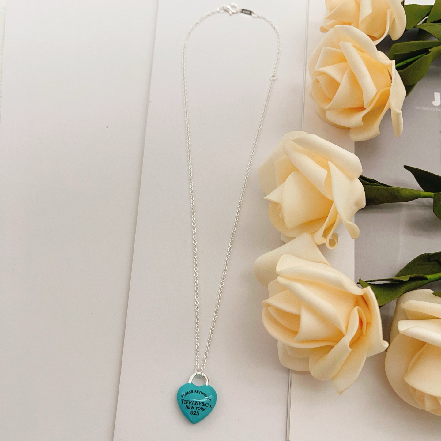Tiffany & Co. Tiffany*帝芙尼最新款，非常的上镜‼ 设计很特别值得入手 高级手工坊系列