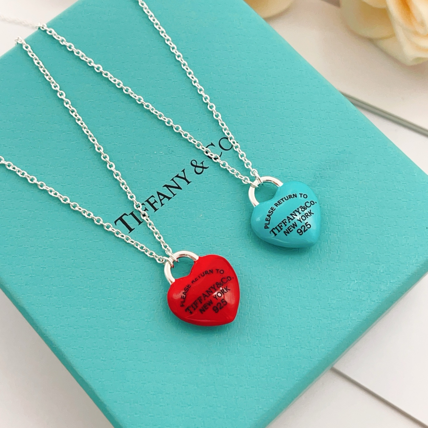 Tiffany & Co. Tiffany*帝芙尼最新款，非常的上镜‼ 设计很特别值得入手 高级手工坊系列