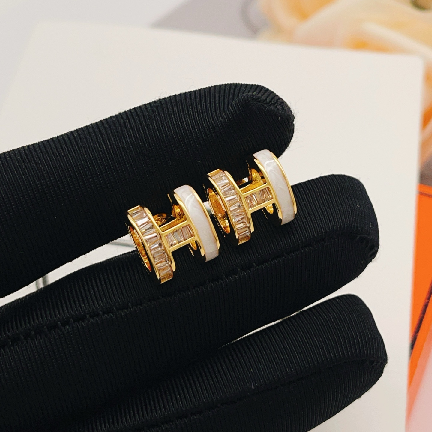 Saint Laurent Haute Couture Haute Couture Fine Jewelry Necklace Bracelet 3