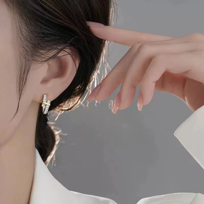 Tiffany & Co. Tiffany*帝芙尼最新款，非常的上镜‼ 设计很特别值得入手 高级手工坊系列