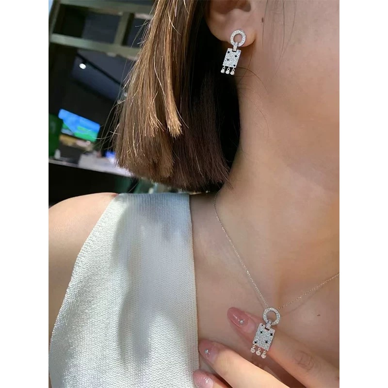 Cartier Cartie*最新款，非常的上镜‼ 设计很特别值得入手 高级手工坊系列