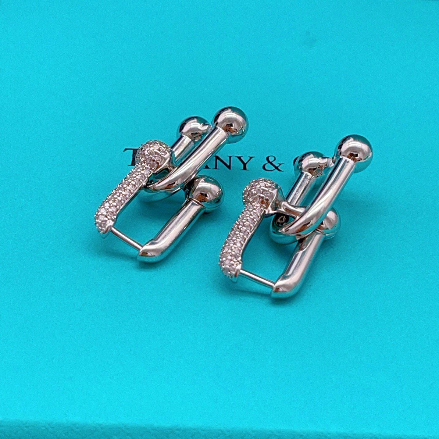 Tiffany & Co. Tiffany*帝芙尼最新款 U型银色耳钉一致ZP黄铜材质