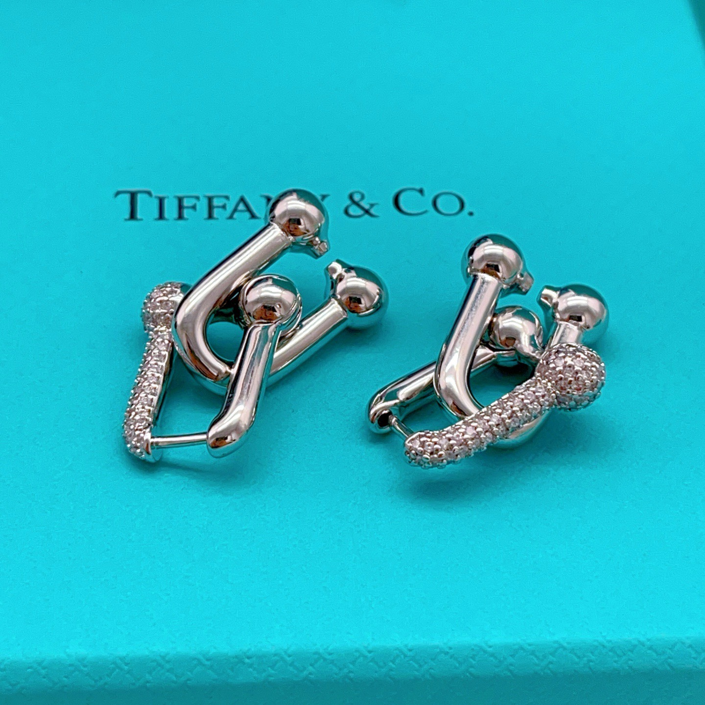Tiffany & Co. Tiffany*帝芙尼最新款 U型银色耳钉一致ZP黄铜材质