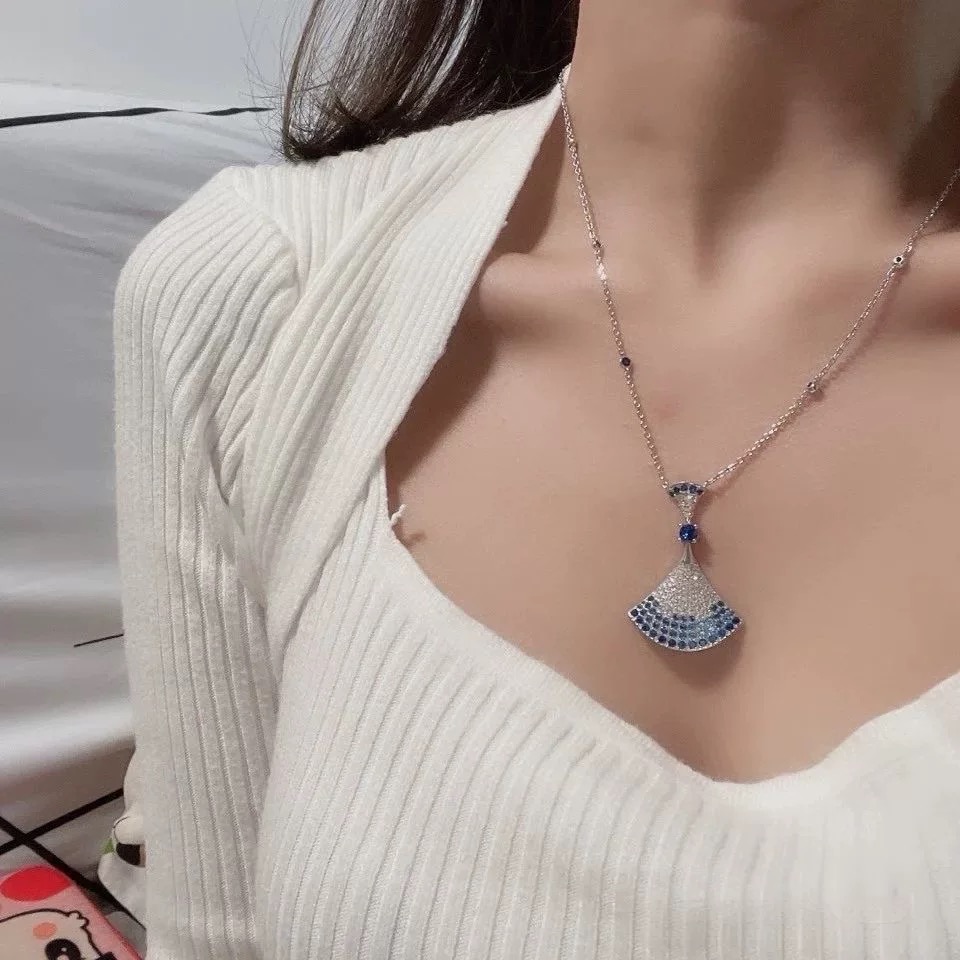 Bvlgari BVLGARI最新款，非常的上镜‼ 设计很特别值得入手 高级手工坊系列