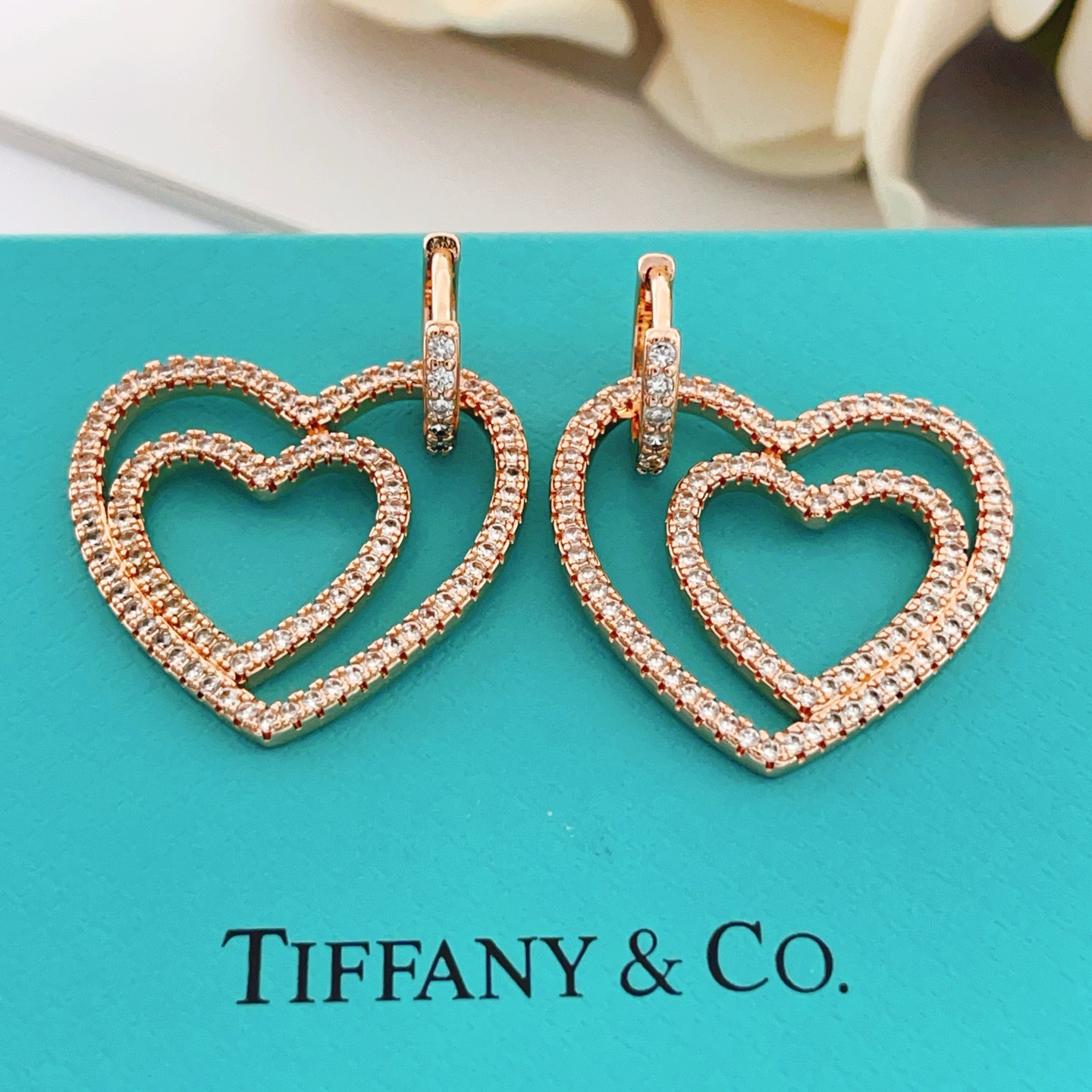 Tiffany & Co. Tiffany*帝芙尼最新款，非常的上镜‼ 设计很特别值得入手 高级手工坊系列