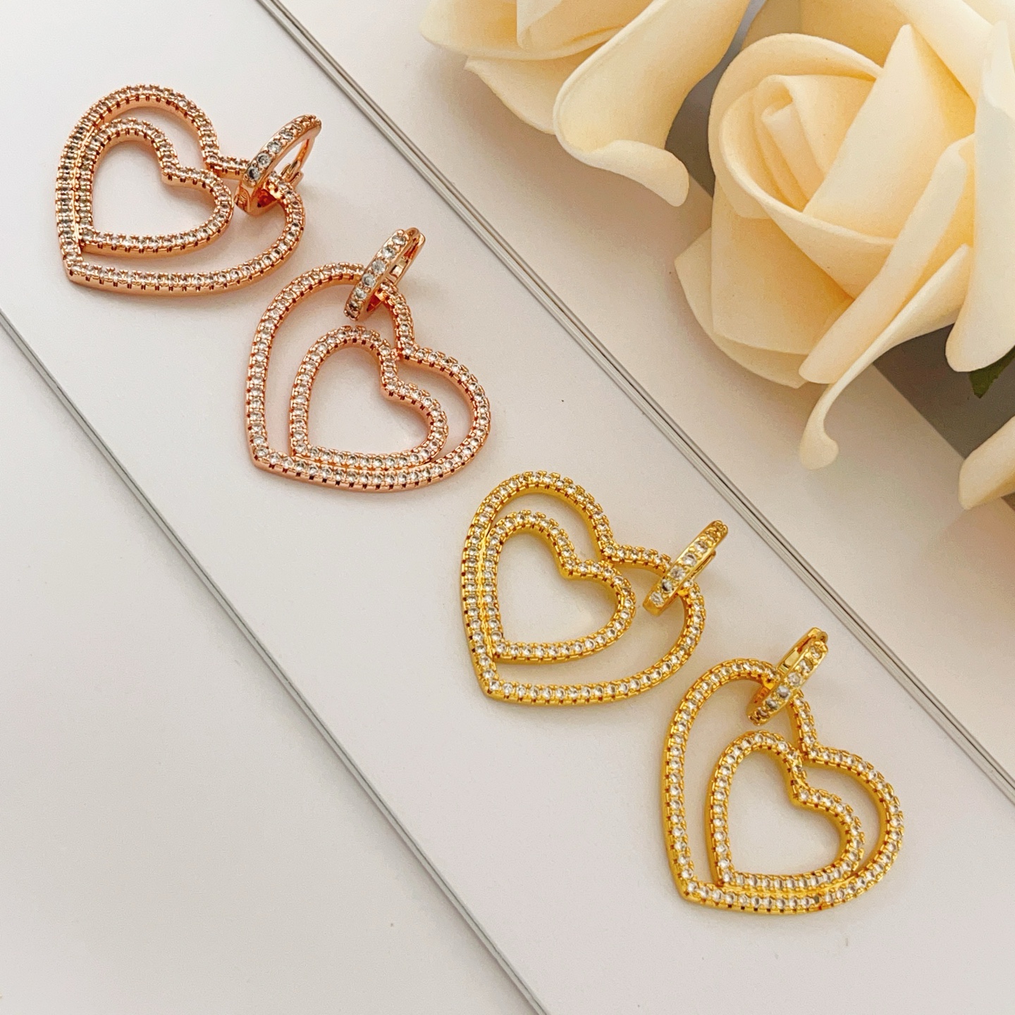 Tiffany & Co. Tiffany*帝芙尼最新款，非常的上镜‼ 设计很特别值得入手 高级手工坊系列