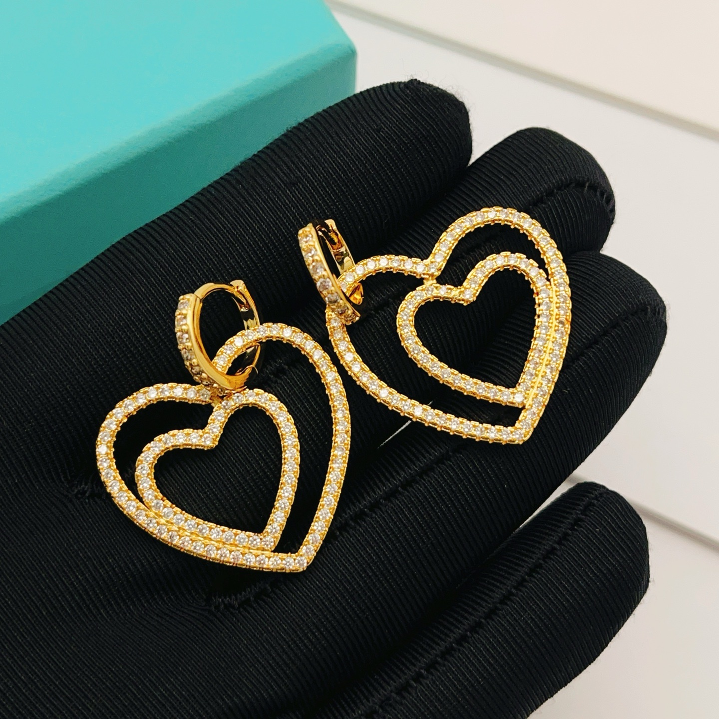 Tiffany & Co. Tiffany*帝芙尼最新款，非常的上镜‼ 设计很特别值得入手 高级手工坊系列