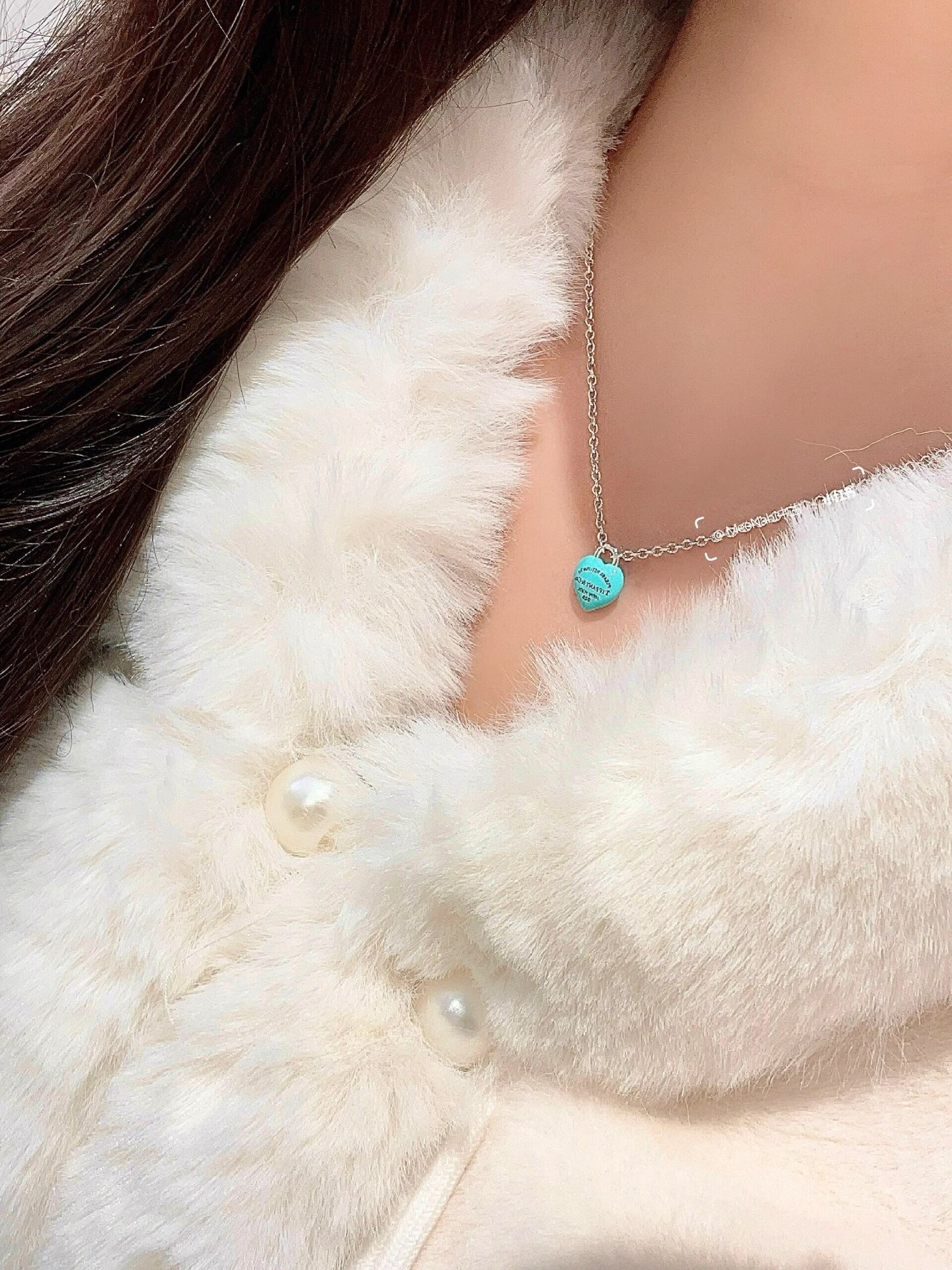 【Tiffany*帝芙尼蓝色爱心银项链】一致官网黄铜材质，非常的上镜‼️设计很特别值得入手。高级手工坊系