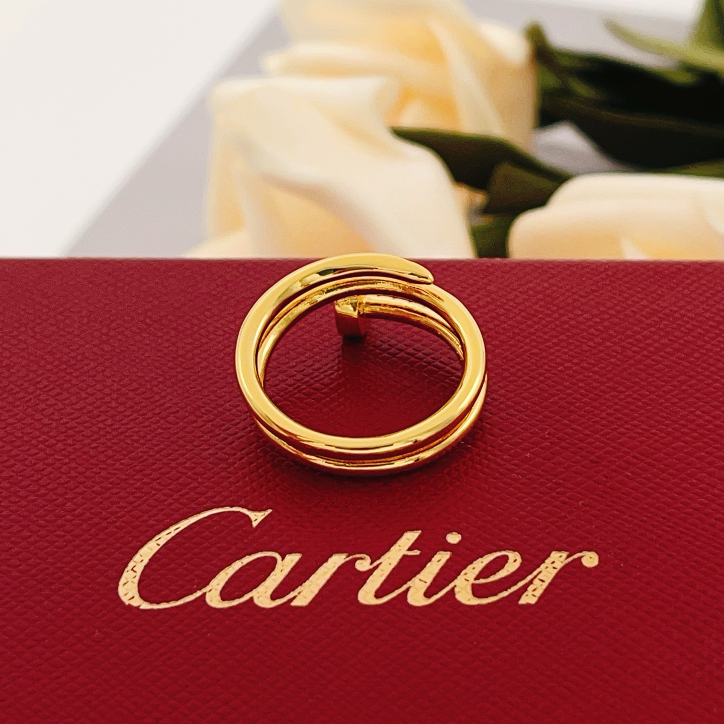 大小尺寸:6号、7号、8号【Cartie*最新款🆕🆕金色钉子戒指】一致官网黄铜材质，非常的上镜‼️设计很