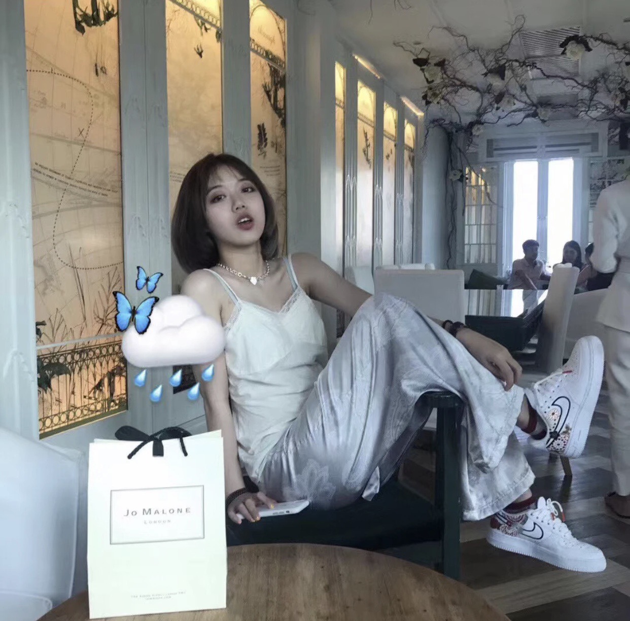 【Tiffany*帝芙尼最新款🆕🆕银色光面爱心项链】一致官网黄铜材质，非常的上镜‼️设计很特别值得入手。