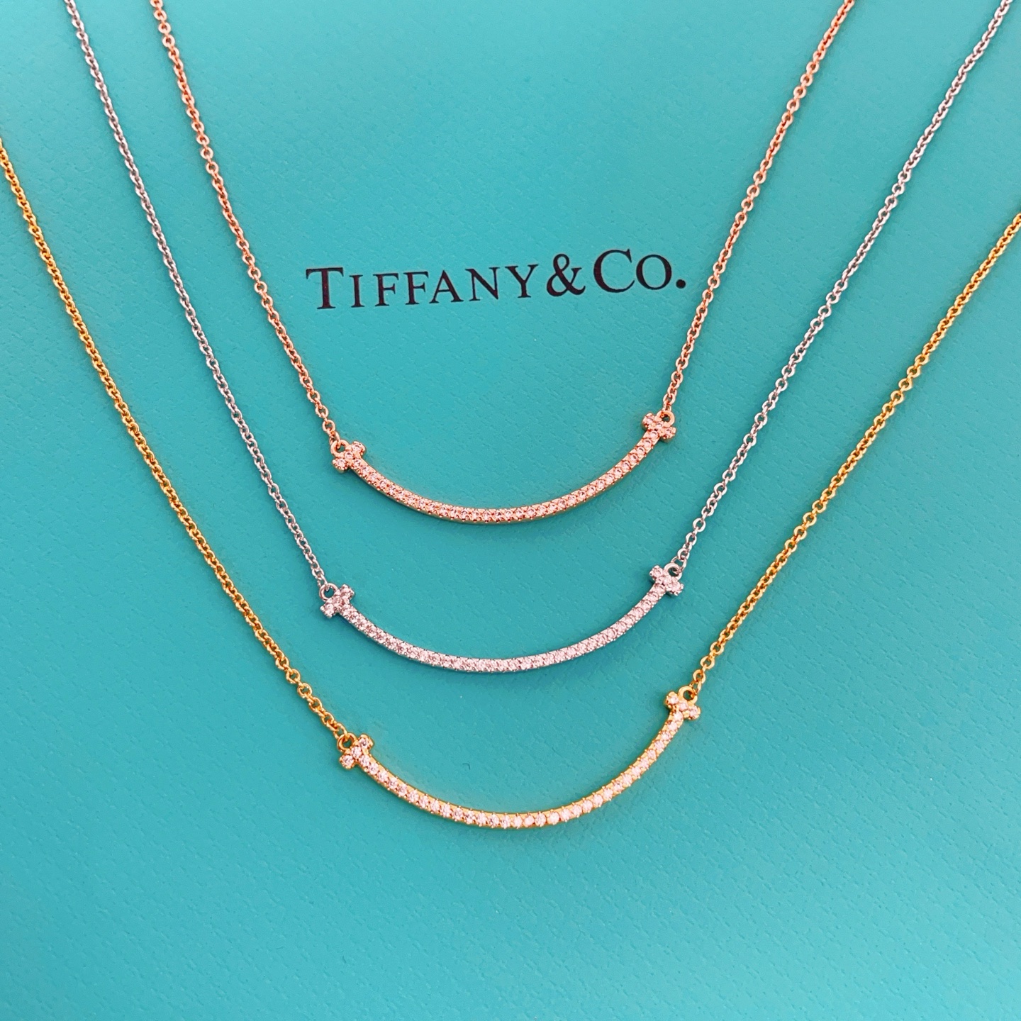 【Tiffany*帝芙尼最新款🆕🆕笑脸满天星玫瑰金色项链】一致官网黄铜材质，非常的上镜‼️设计很特别值得