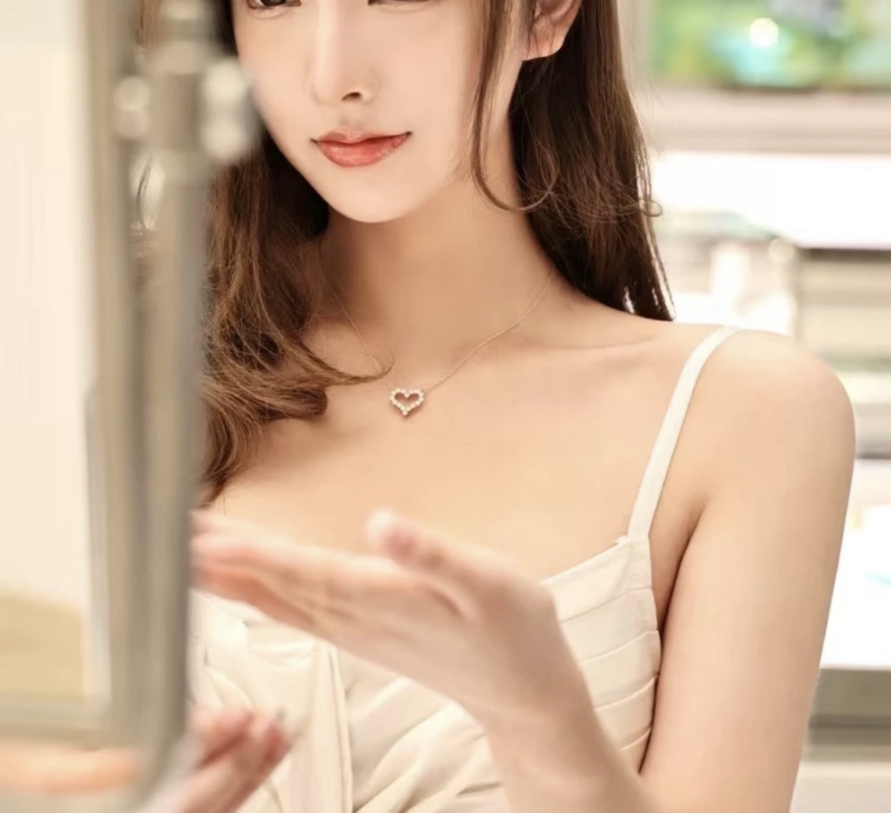 Tiffany & Co. Tiffany*帝芙尼最新款，非常的上镜‼ 设计很特别值得入手 高级手工坊系列