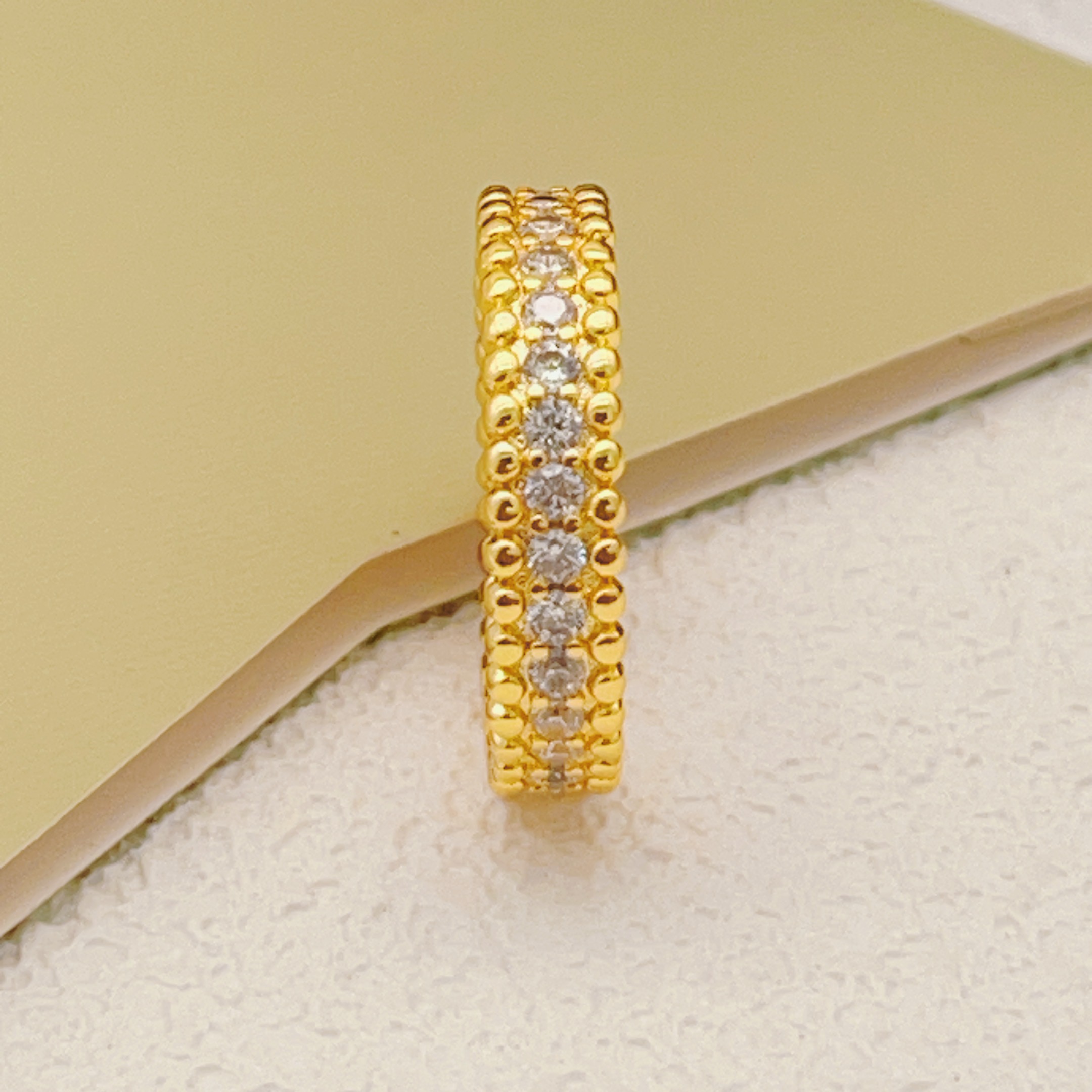 金色大小尺寸:6号、7号、8号【VanCleef*ArPel*珠珠窄板镶钻金色戒指】一致官网黄铜材质,非 金色大小尺寸:6号、7号、8号【VanCleef*ArPel*珠珠窄板镶钻金色戒指】一致官网黄铜材质,非