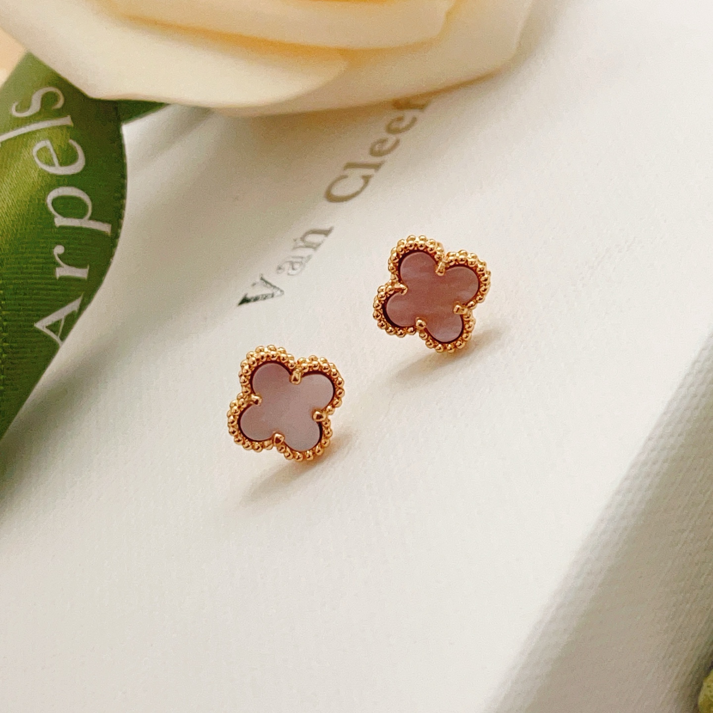 Van Cleef & Arpels Haute Couture Haute Joaillerie Fine Jewelry Earrings 2
