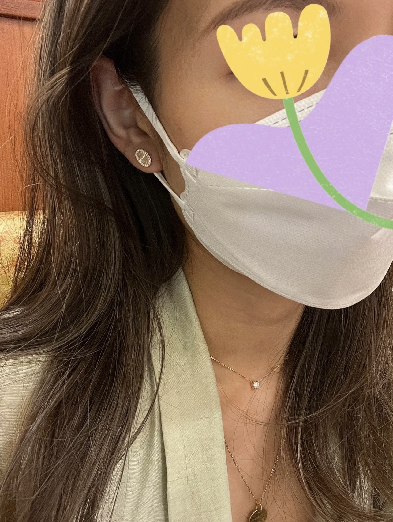 p95
HE122玫瑰金
HE123金色
HE124银色
爱马仕He@mes最新款🆕🆕三色猪鼻子耳钉 一致ZP黄铜材质，非常的上镜‼️设计很特别值得入手🔥高级手工坊系列