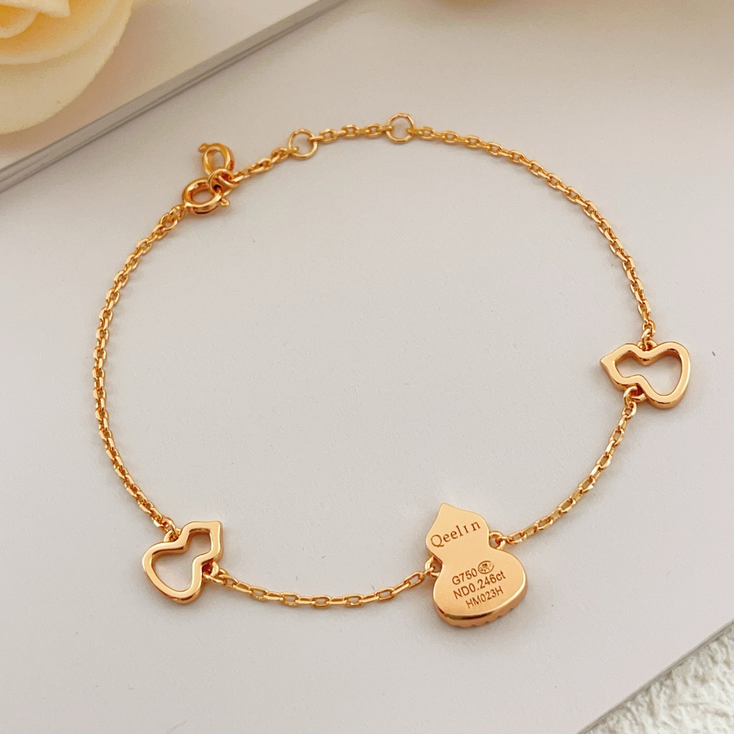 Qeelin Wulu bracelet 18k rose gold white mother-of-pearl clear diamond 18cm