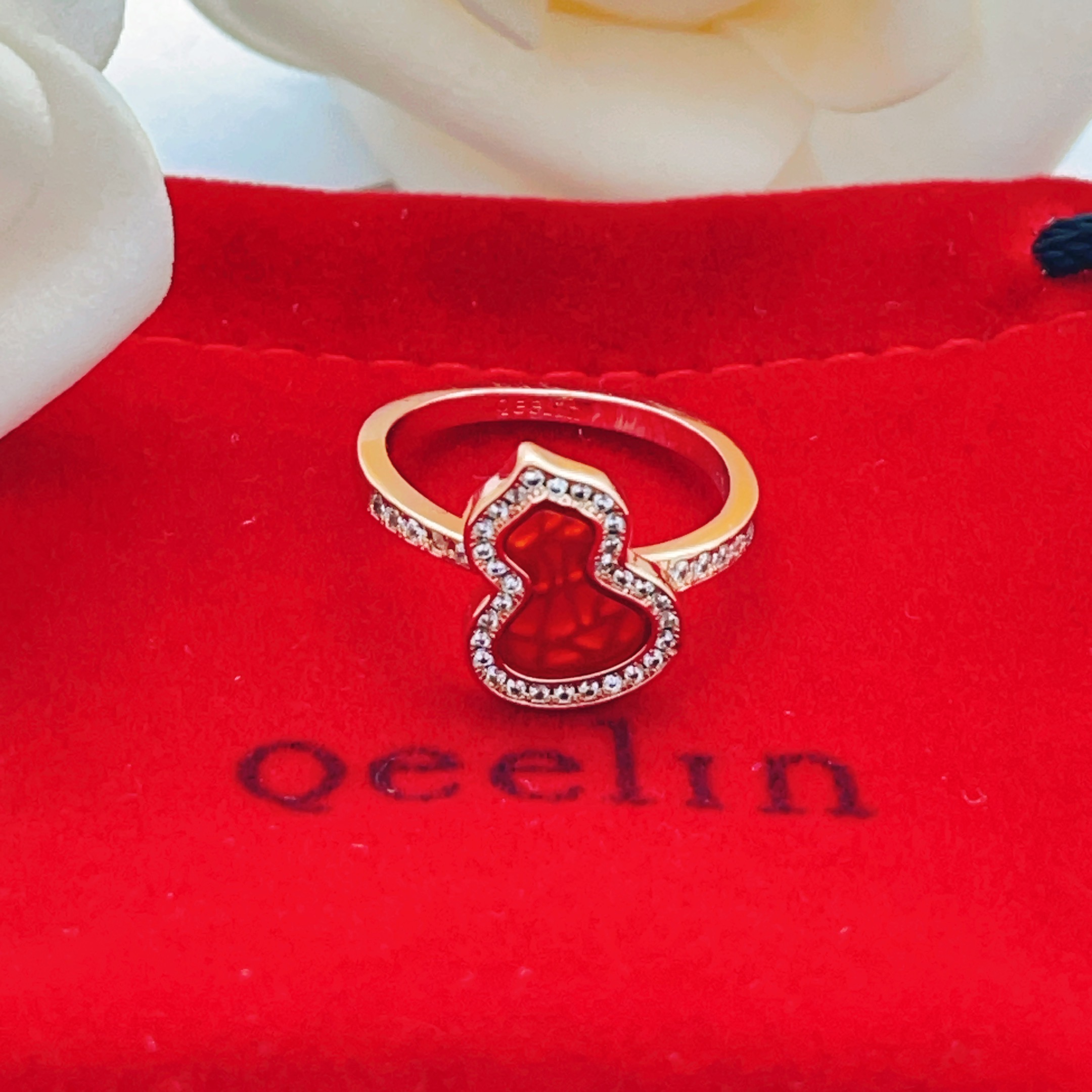 大小尺寸:6.7.8码【Qeelin 最新款🆕🆕玫瑰金红贝葫芦戒指】一致官网黄铜材质，非常的上镜‼️设计