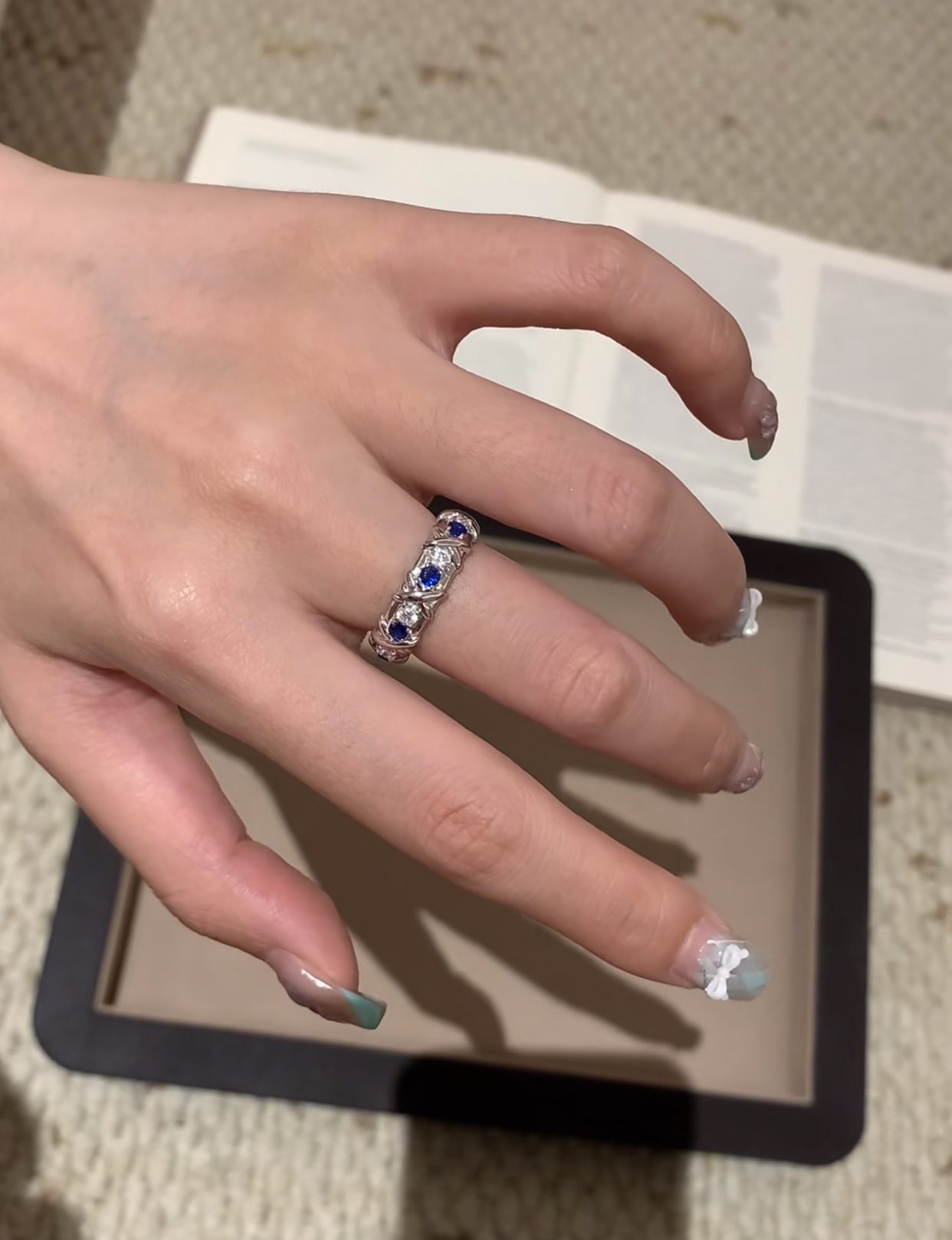 Tiffany & Co. Tiffany*帝芙尼最新款，非常的上镜‼ 设计很特别值得入手 高级手工坊系列