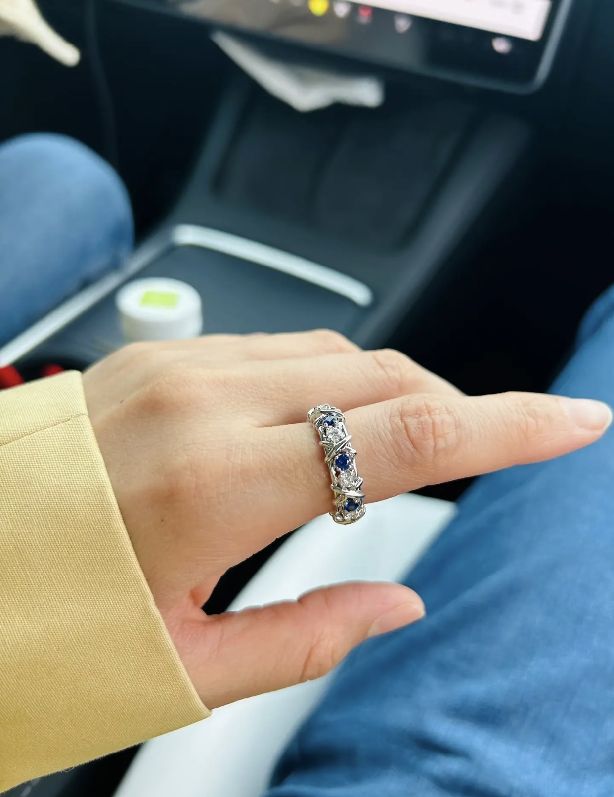 Tiffany & Co. Tiffany*帝芙尼最新款，非常的上镜‼ 设计很特别值得入手 高级手工坊系列