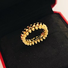 大小尺寸:6号、7号、8号【Cartie*最新款🆕🆕金色子弹头戒指】一致官网黄铜材质,非常的上镜‼️设计 大小尺寸:6号、7号、8号【Cartie*最新款🆕🆕金色子弹头戒指】一致官网黄铜材质,非常的上镜‼️设计