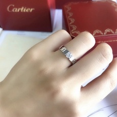 大小尺寸:6号、7号、8号【Cartie*最新款🆕🆕银色单钻戒指】一致官网黄铜材质,非常的上镜‼️设计很 大小尺寸:6号、7号、8号【Cartie*最新款🆕🆕银色单钻戒指】一致官网黄铜材质,非常的上镜‼️设计很