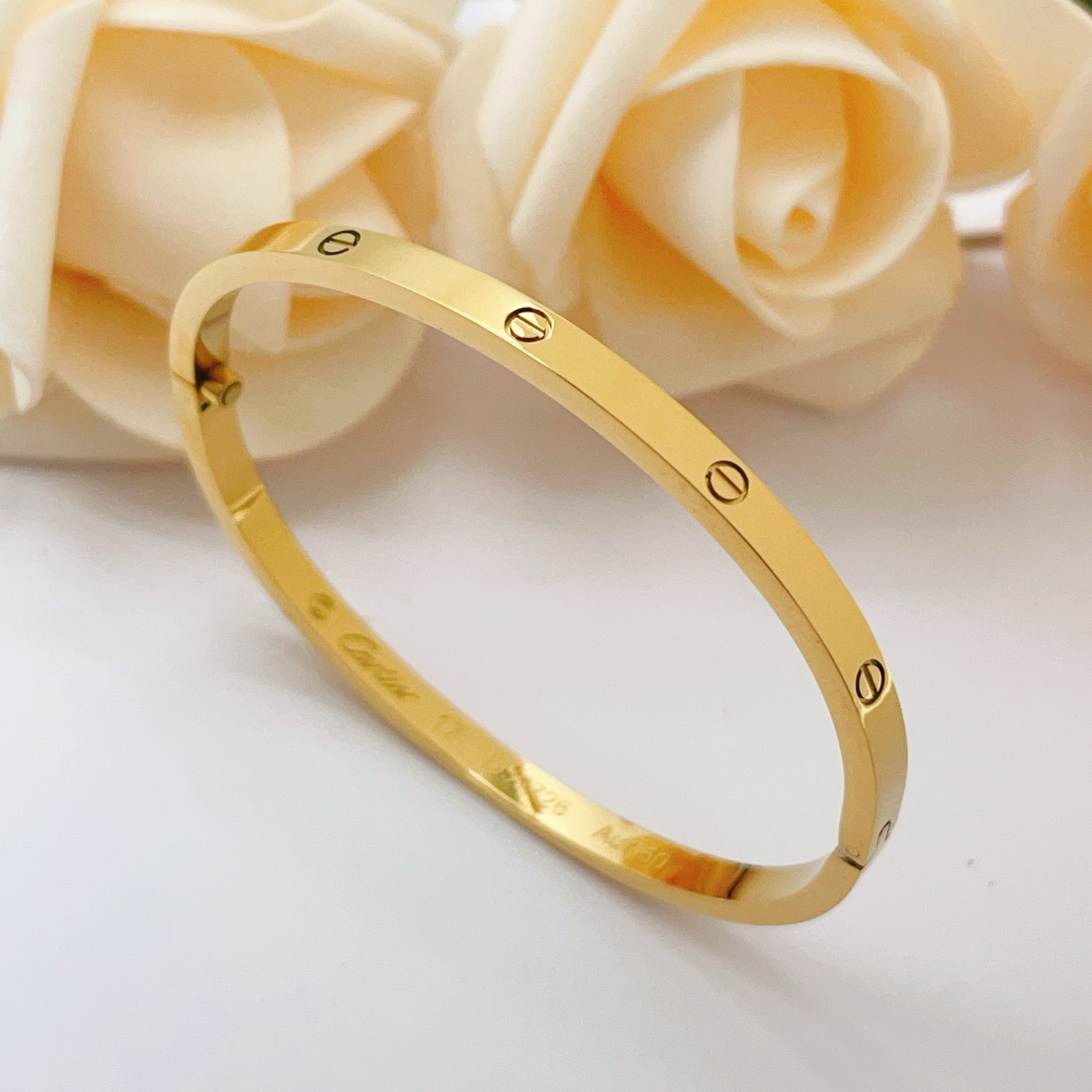 Cartier Cartie*最新款，非常的上镜‼ 设计很特别值得入手 高级手工坊系列