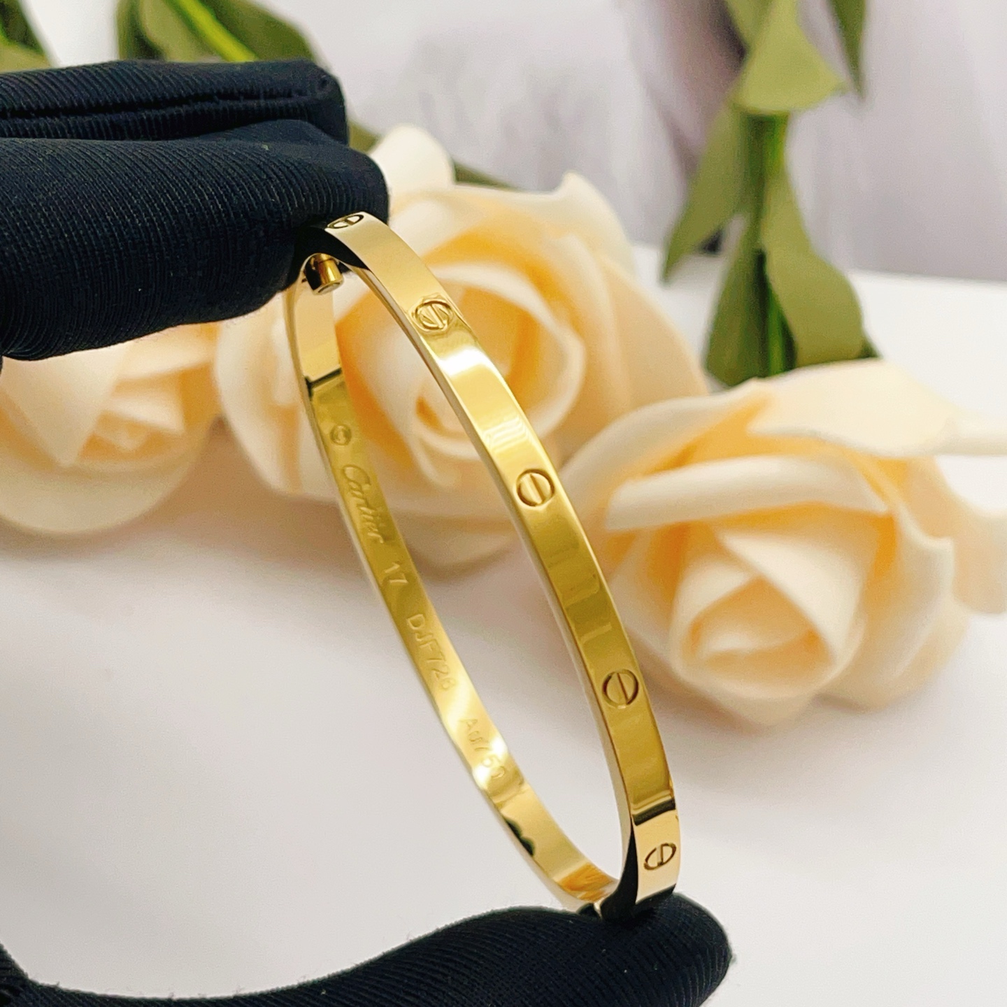Cartier Cartie*最新款，非常的上镜‼ 设计很特别值得入手 高级手工坊系列