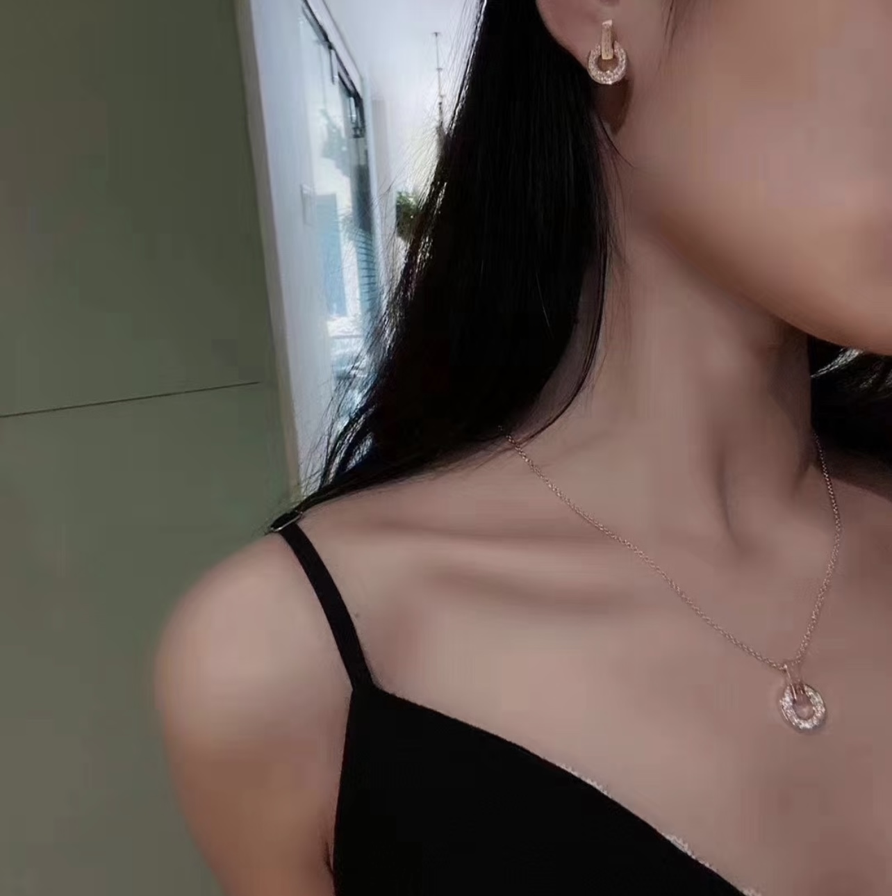 Bvlgari BVLGARI最新款，非常的上镜‼ 设计很特别值得入手 高级手工坊系列