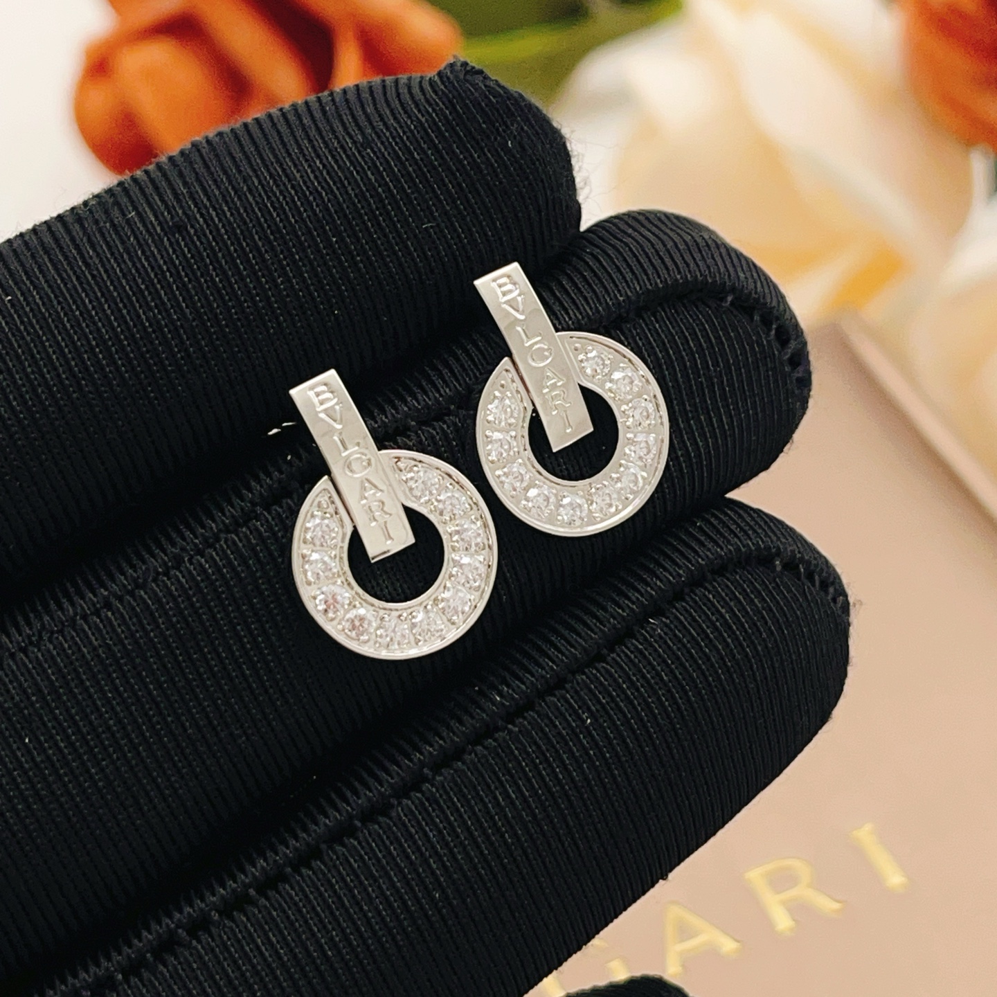 Bvlgari BVLGARI最新款，非常的上镜‼ 设计很特别值得入手 高级手工坊系列