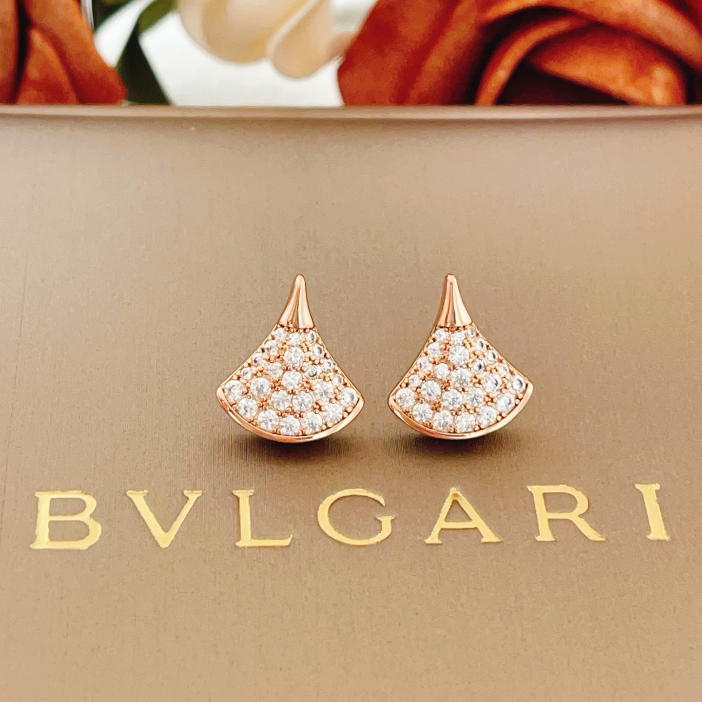 Bvlgari BVLGARI最新款，非常的上镜‼ 设计很特别值得入手 高级手工坊系列