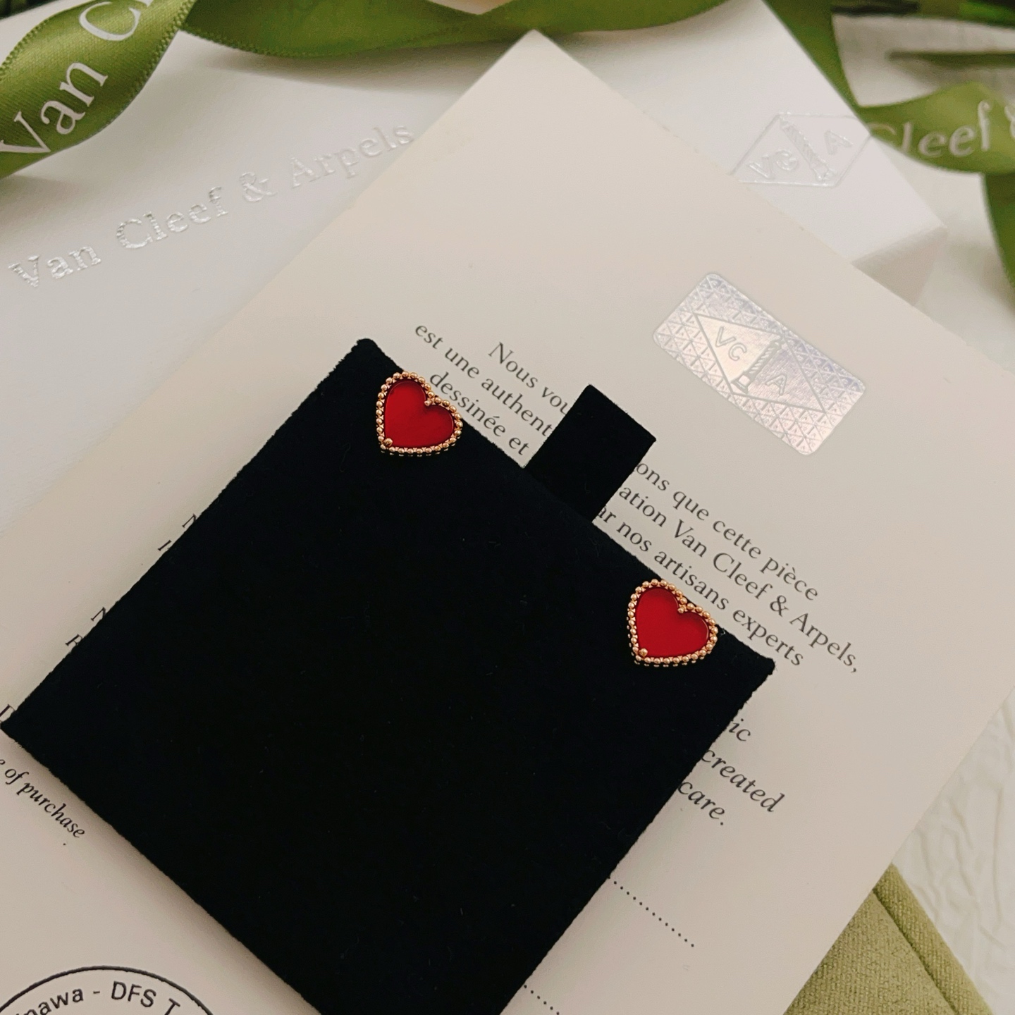 Van Cleef Arpels Sweet Hearts earrings 18k rose gold with red carnelian 9mm diameter