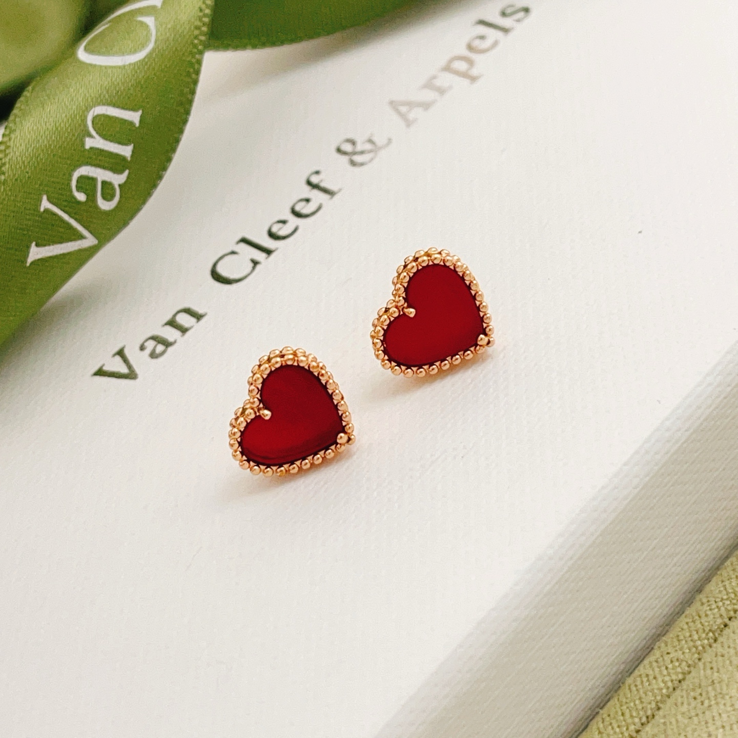 Van Cleef Arpels Sweet Hearts earrings 18k rose gold with red carnelian 9mm diameter