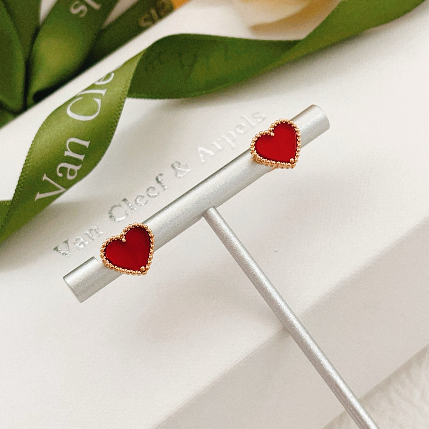 Van Cleef Arpels Sweet Hearts earrings 18k rose gold with red carnelian 9mm diameter