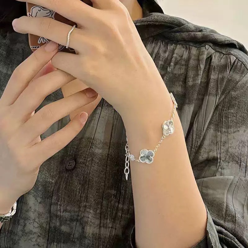 Joyería Van Cleef & Arpels VS097 Plata — photo 2