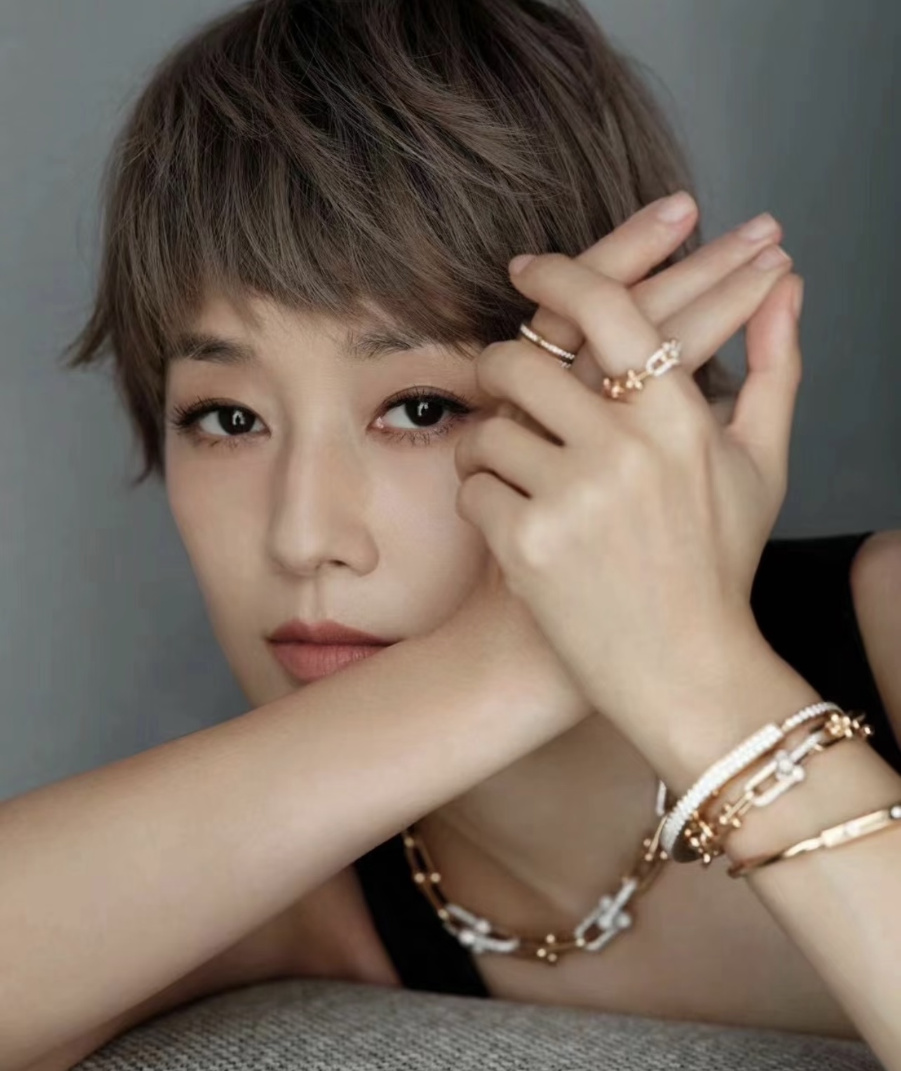 Tiffany & Co. Tiffany*帝芙尼最新款，非常的上镜‼ 设计很特别值得入手 高级手工坊系列